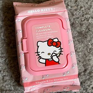 FACIAL WIPES